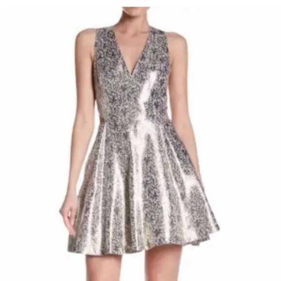 honeymoon in vegas pnina dress (Previously Owned DVD) – Videomatica Ltd (since 1983) Color:Pink+White Wear Victoria Victoria Beckham Dress